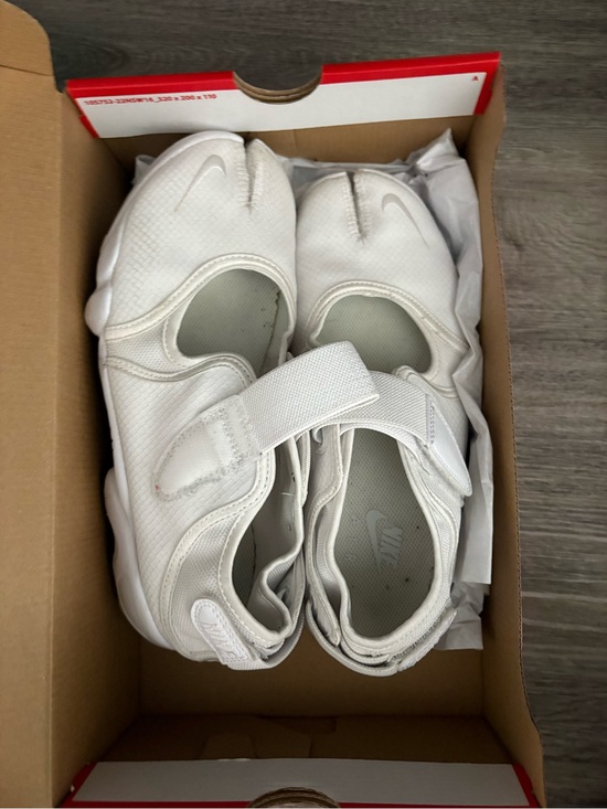 Nike Shoes - Nike Air Rift white sneaker